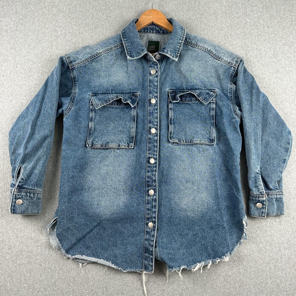 Wild Fable‎ Shirt Womens Medium Blue Denim Button Up Raw Hem Long Sleeve Shacket